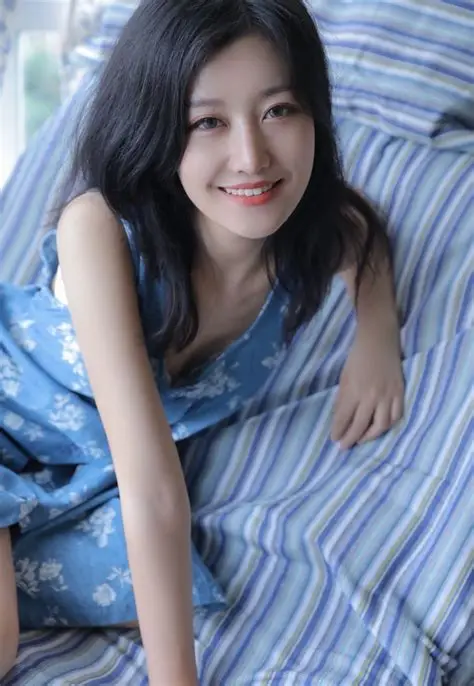 美丽女邻居